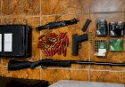 HOMEM É PRESO EM FLAGRANTE POR POSSE ILEGAL DE ARMA, AMEAÇA E VIOLÊNCIA PSICOLÓGICA CONTRA MULHER EM CANARANA