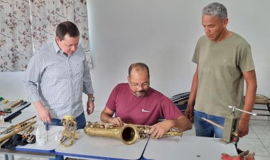 Banda Municipal de Canarana recebe manutenção em 63 instrumentos e apresenta novo maestro