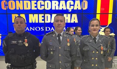 Policiais do Araguaia recebem Medalha Comemorativa dos 190 anos da PMMT