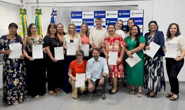 Prefeito Vilson Biguelini participa da cerimônia de posse das novas diretoras escolares