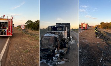 Carreta pega fogo na BR-158 e incêndio atinge vegetação às margens da rodovia