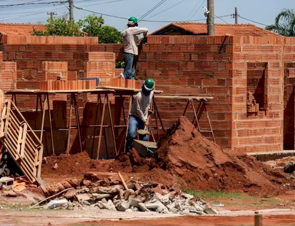 CONSTRUÇÃO CIVIL ENFRENTA DESAFIOS FINANCEIROS E AUMENTA NÚMERO DE RECUPERAÇÕES JUDICIAIS NO BRASIL