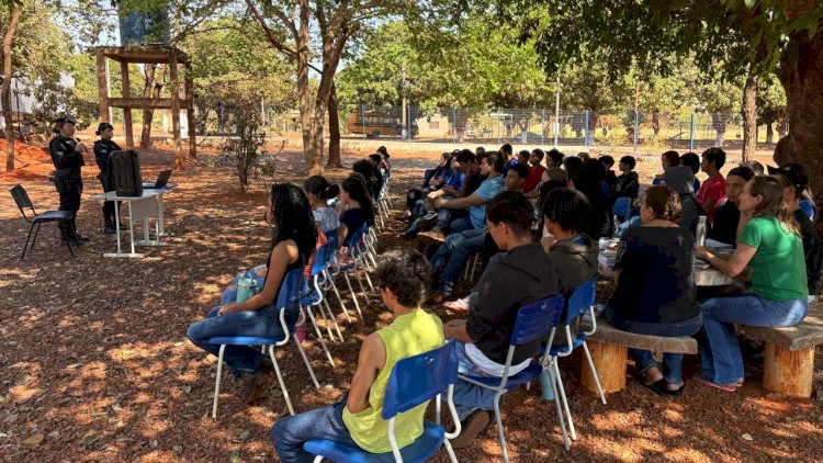 Polícia Militar realiza palestras sobre prevenção à violência contra a mulher em escolas de Canarana