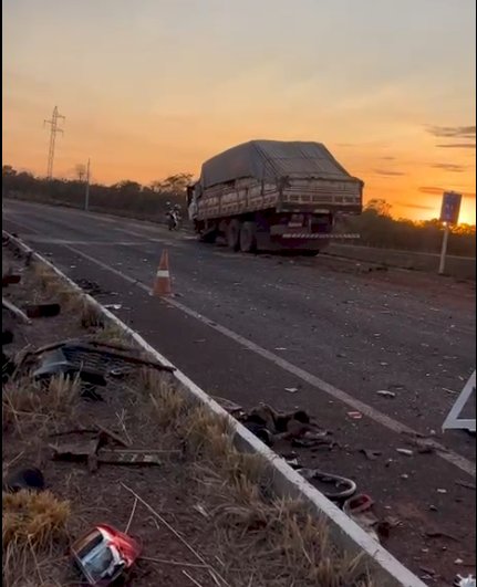 Acidente fatal na MT-020 deixa uma vítima e dois feridos leves em Canarana