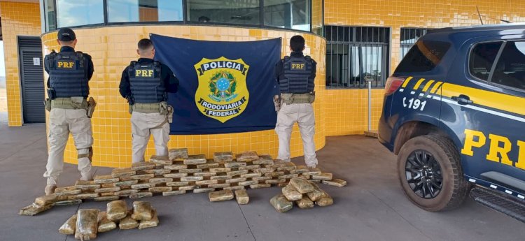 PRF apreende 76 tabletes de skunk escondidos em compressor na BR-070, em Barra do Garças