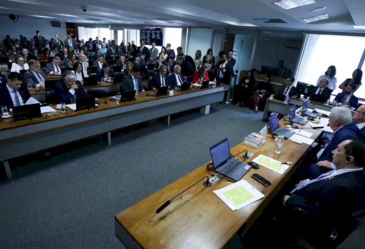 Senado considera PEC da Blindagem inconstitucional e arquiva proposta