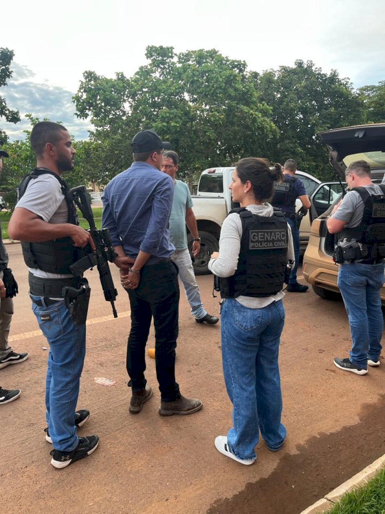 POLÍCIA CIVIL DE GOIÁS PRENDE DUPLA EM CANARANA COM GRANADA E PISTOLA 9 MM