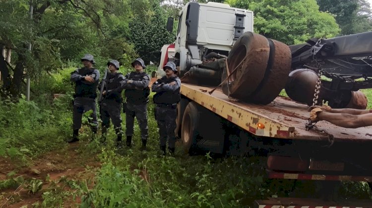 POLÍCIA MILITAR LOCALIZA CAMINHÃO DURANTE PATRULHAMENTO RURAL EM SERRA NOVA DOURADA
