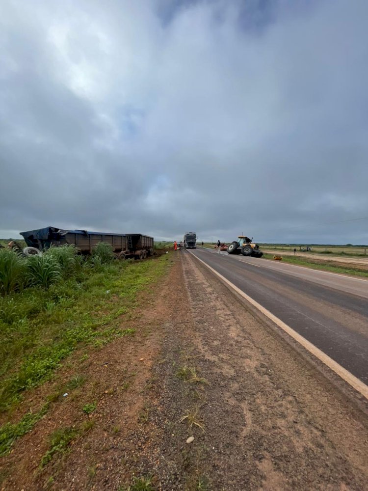 Motorista morre após colisão entre carreta e trator na BR-158 em Canarana