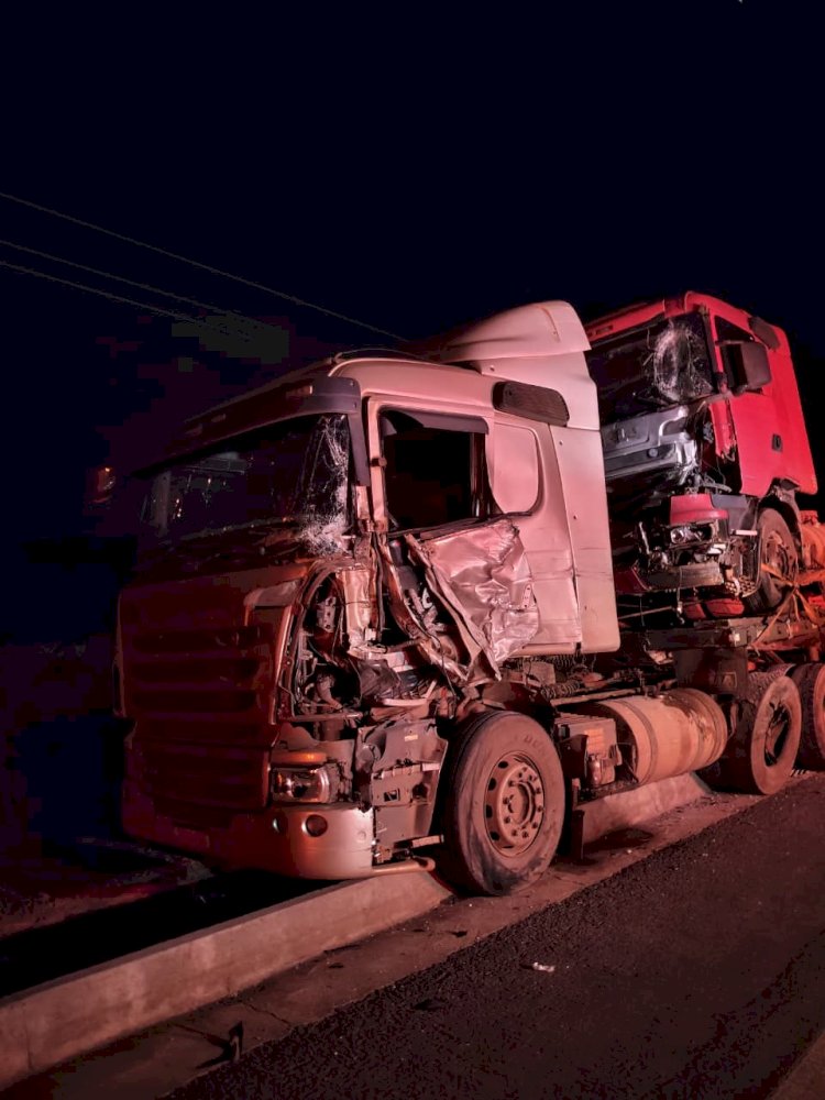 Motorista não resiste após grave acidente entre caminhões na MT-020 em Canarana