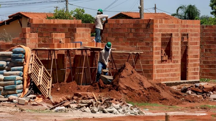 CONSTRUÇÃO CIVIL ENFRENTA DESAFIOS FINANCEIROS E AUMENTA NÚMERO DE RECUPERAÇÕES JUDICIAIS NO BRASIL