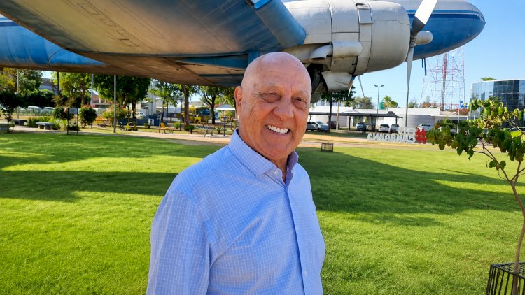 “SE EU PUDESSE, EU LEVARIA”: AVIÃO NA PRAÇA DE CANARANA DESPERTA EMOÇÃO E LEMBRANÇAS DE QUASE 50 ANOS