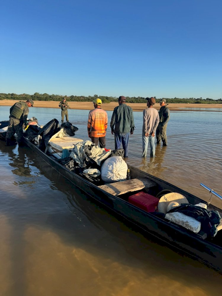 Polícia Ambiental apreende redes, embarcações e pescado irregular e prende três por pesca predatória